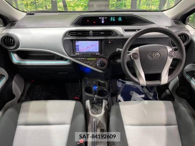 Toyota AQUA 2013-05 292253-1