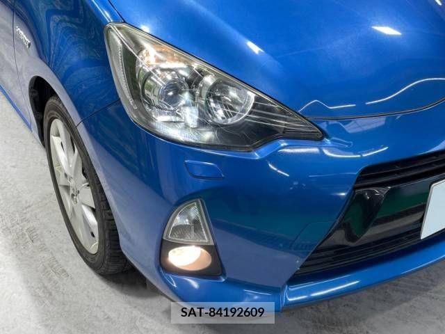 Toyota AQUA 2013-05 292253-12