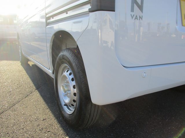 Honda N-VAN 2023-08 185980-13
