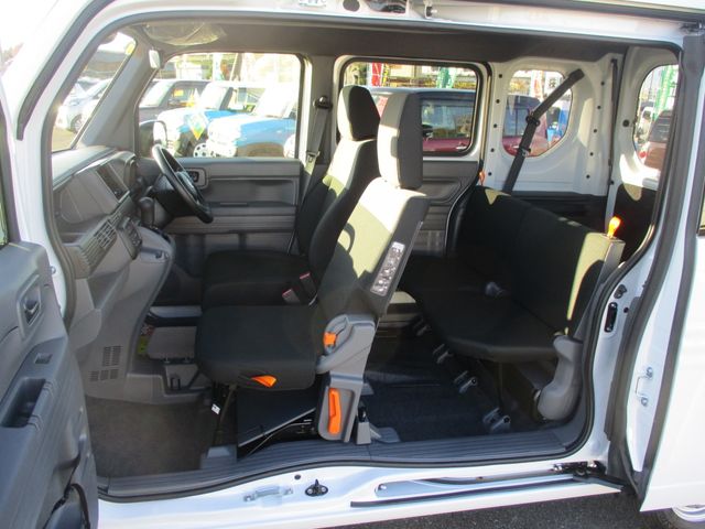Honda N-VAN 2023-08 185980-28