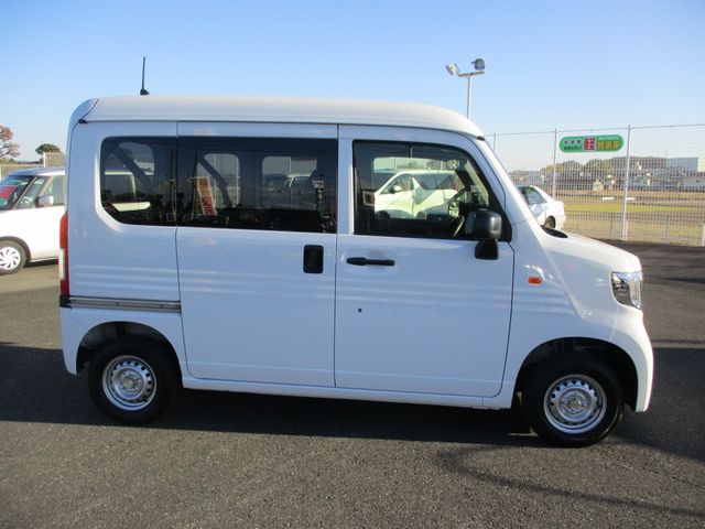 Honda N-VAN 2023-08 185980-1