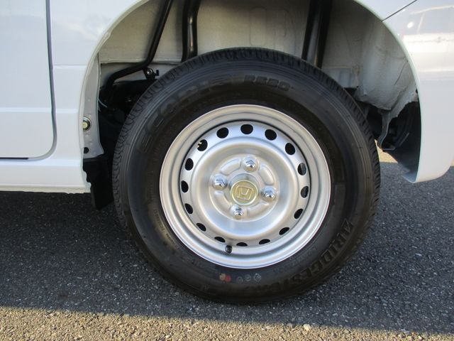 Honda N-VAN 2023-08 185980-14