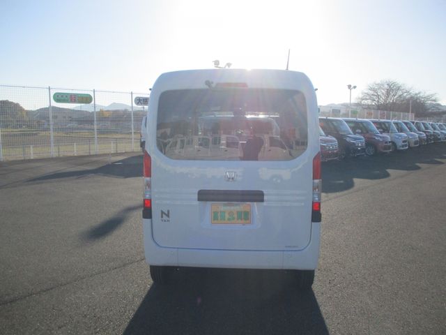 Honda N-VAN 2023-08 185980-3