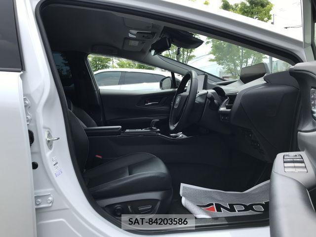 Toyota PRIUS 2023-04 281812-9