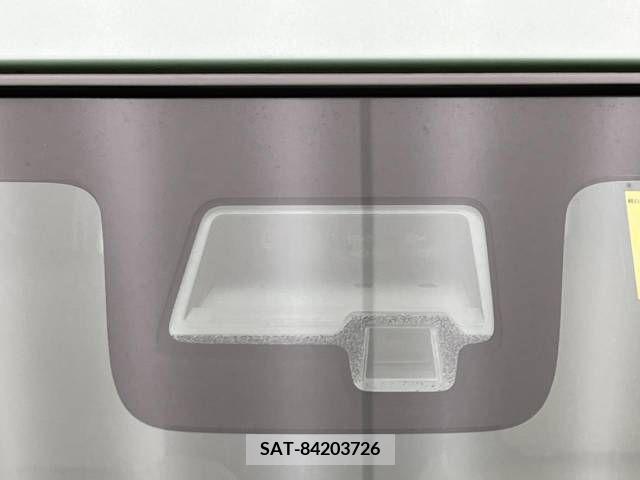 Suzuki SPACIA 2019-01 225401-2