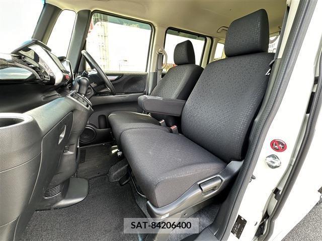 Honda N BOX CUSTOM 2017-04 306692-16