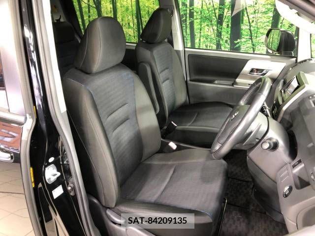 Toyota VOXY 2010-04 289427-8