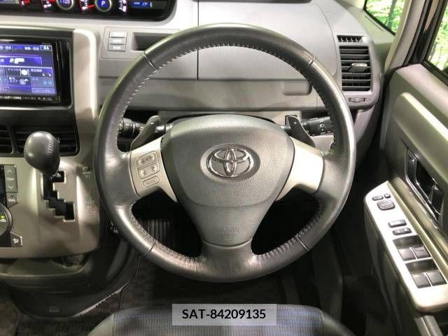 Toyota VOXY 2010-04 289427-12