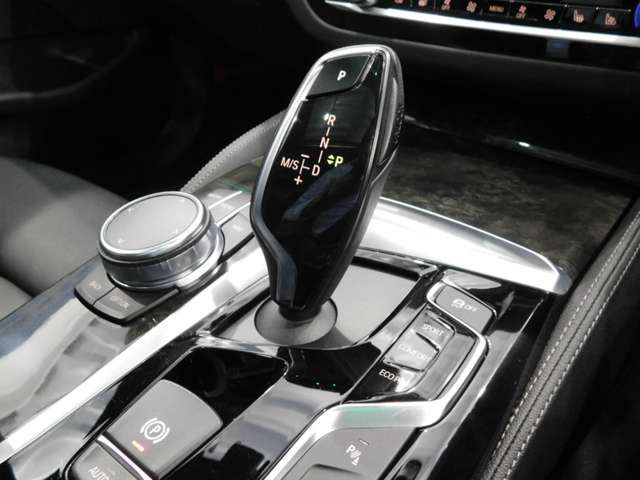 Bmw 5 SERIES 2018-04 28200-12