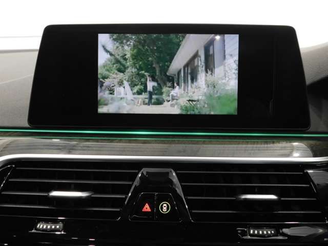 Bmw 5 SERIES 2018-04 28200-5
