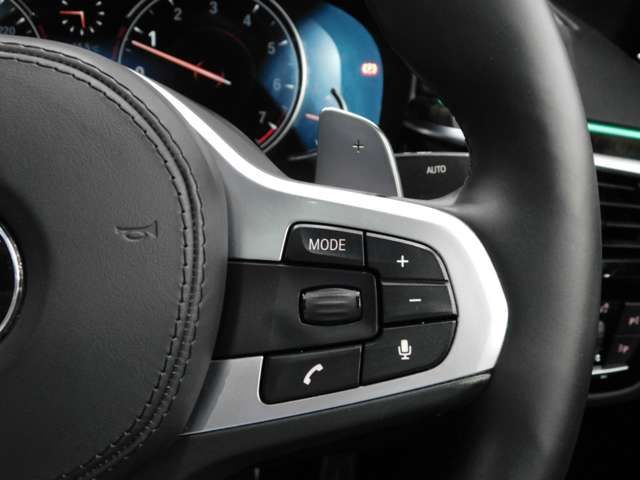 Bmw 5 SERIES 2018-04 28200-19