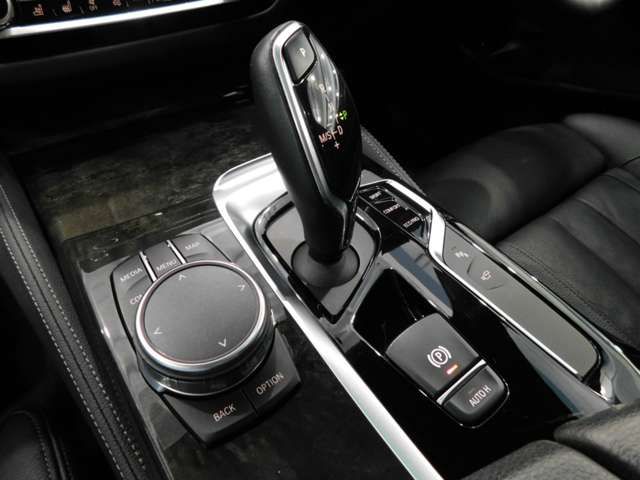 Bmw 5 SERIES 2018-04 28200-10