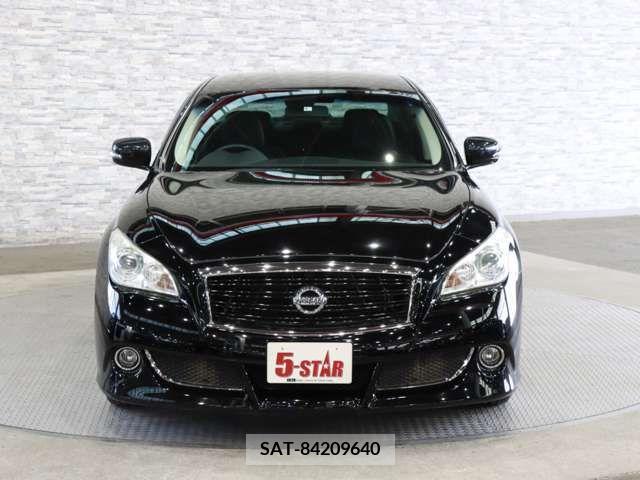 Nissan FUGA 2012-05 270712-9