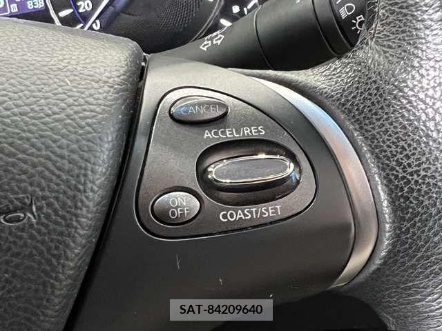 Nissan FUGA 2012-05 270712-17