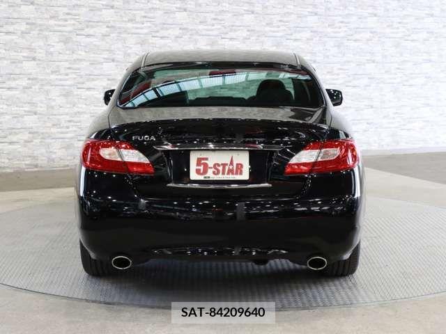 Nissan FUGA 2012-05 270712-12