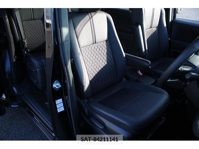Toyota NOAH 2022-11 313570-14