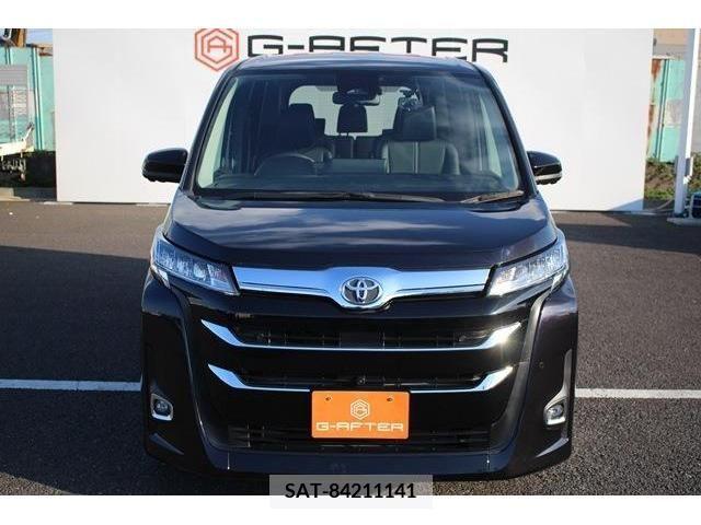 Toyota NOAH 2022-11 313570-7