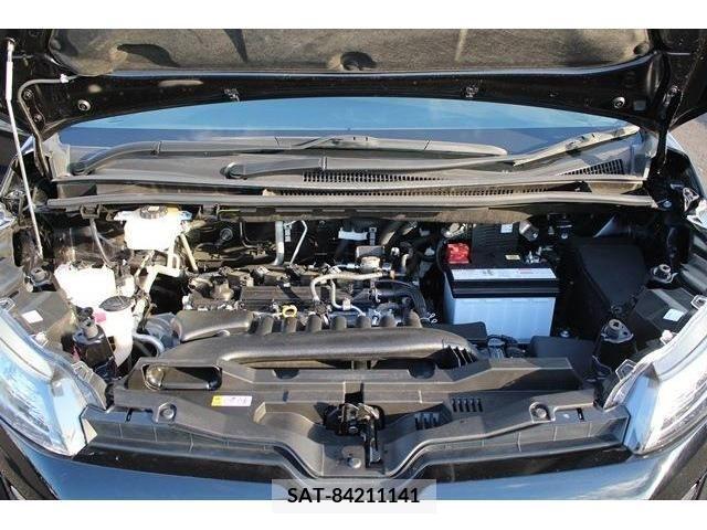 Toyota NOAH 2022-11 313570-18