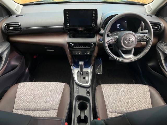 Toyota YARIS CROSS 2021-12 13800-1