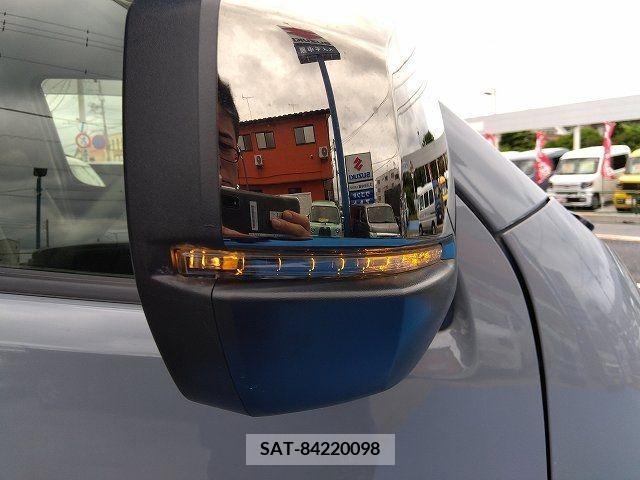 Nissan Caravan 2022-11 263542-3