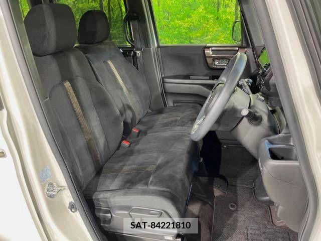 Honda N BOX CUSTOM 2019-05 338291-8