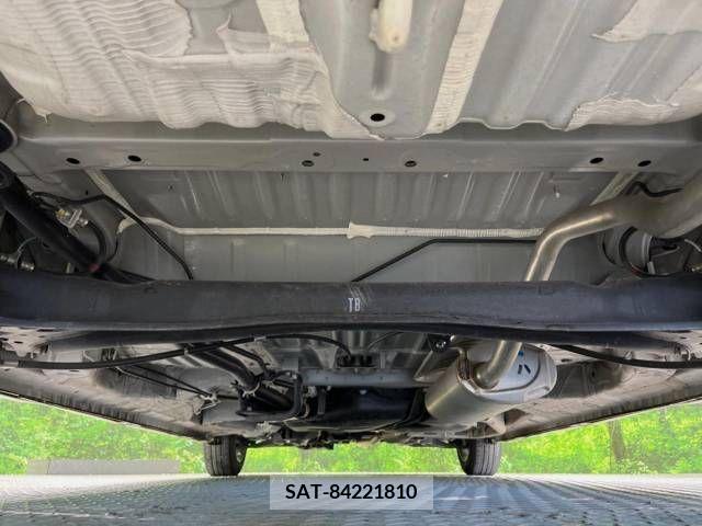 Honda N BOX CUSTOM 2019-05 338291-19