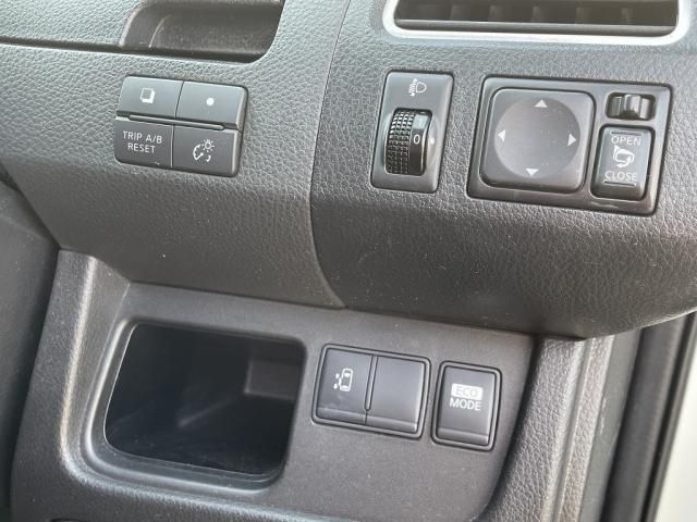 Nissan SERENA 2013-03 192131-27