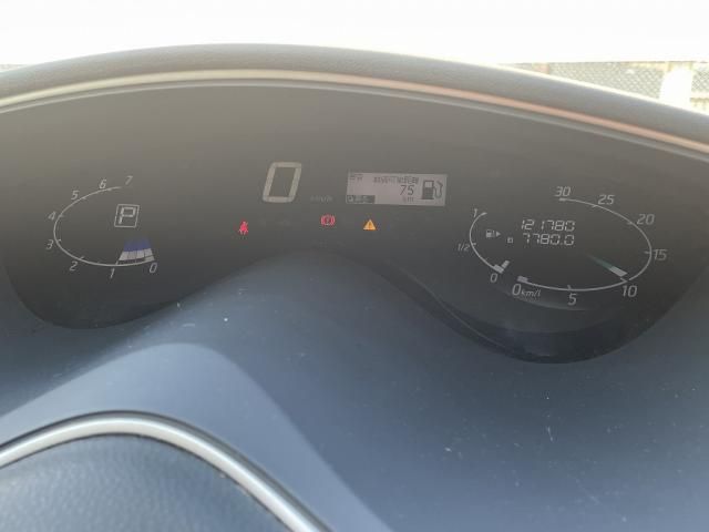 Nissan SERENA 2013-03 192131-26