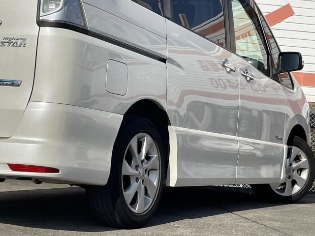 Nissan SERENA 2013-03 192131-10