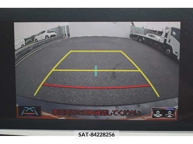 Lexus ES 2022-03 300406-2