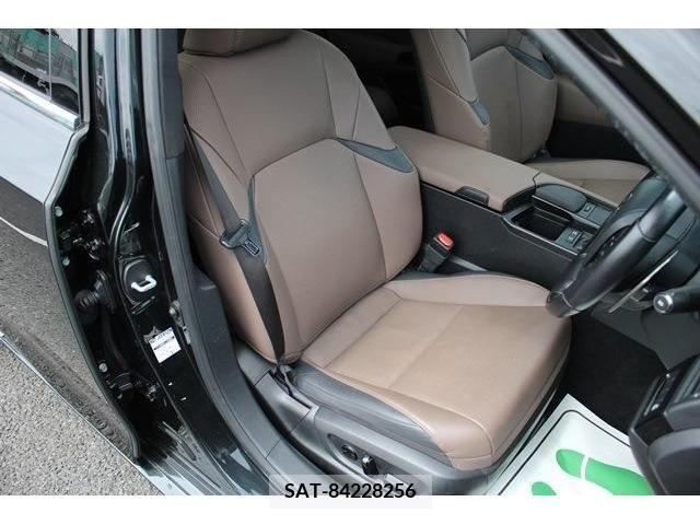 Lexus ES 2022-03 300406-13