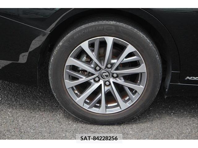 Lexus ES 2022-03 300406-8