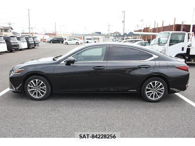 Lexus ES 2022-03 300406-5