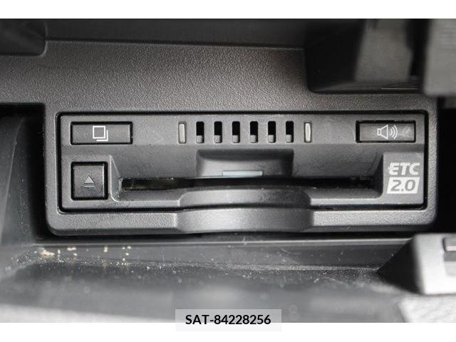 Lexus ES 2022-03 300406-3
