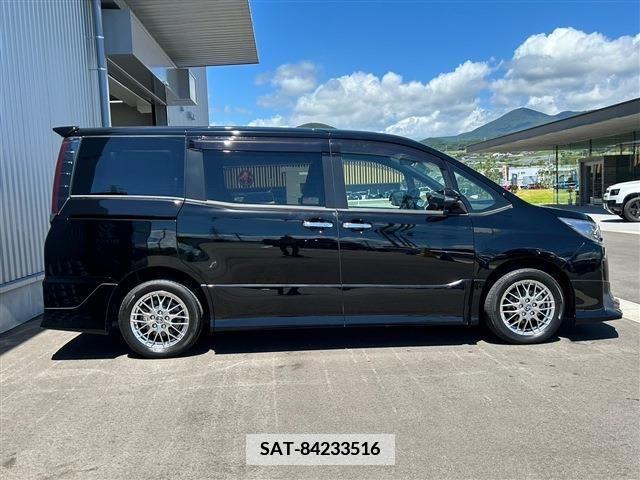 Toyota NOAH 2020-07 345510-7