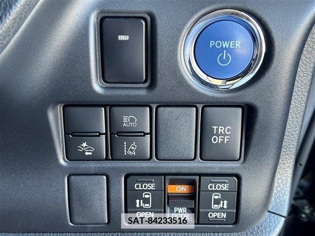 Toyota NOAH 2020-07 345510-24