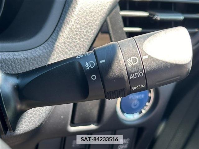 Toyota NOAH 2020-07 345510-18