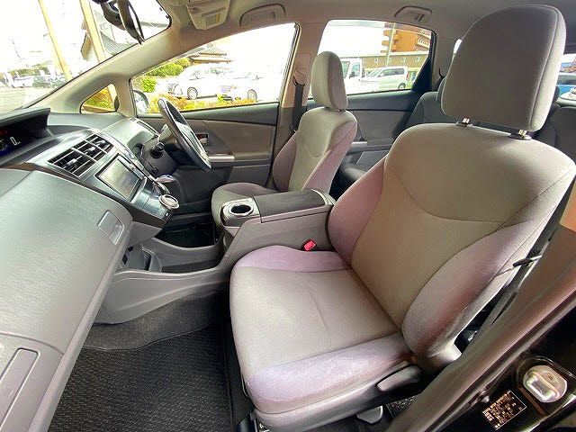 Toyota PRIUS ALPHA 2012-03 181307-12