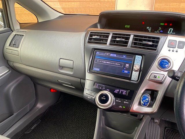Toyota PRIUS ALPHA 2012-03 181307-10