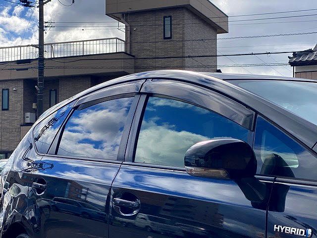 Toyota PRIUS ALPHA 2012-03 181307-25