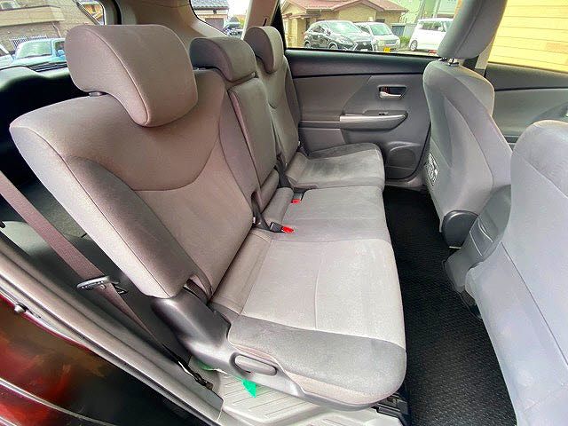Toyota PRIUS ALPHA 2012-03 181307-3