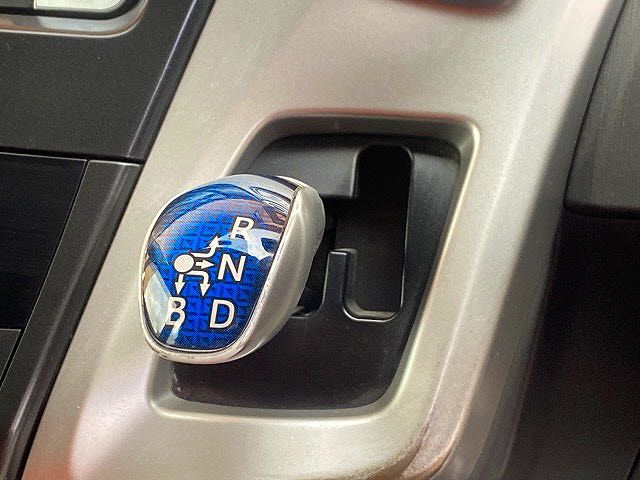 Toyota PRIUS ALPHA 2012-03 181307-19