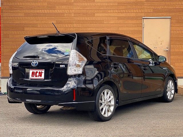 Toyota PRIUS ALPHA 2012-03 181307-2
