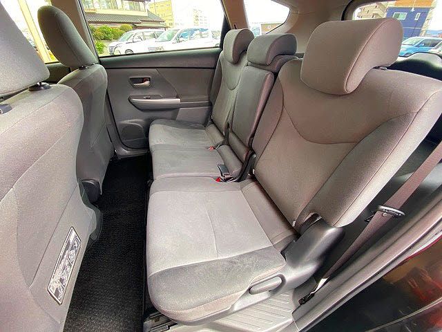 Toyota PRIUS ALPHA 2012-03 181307-18