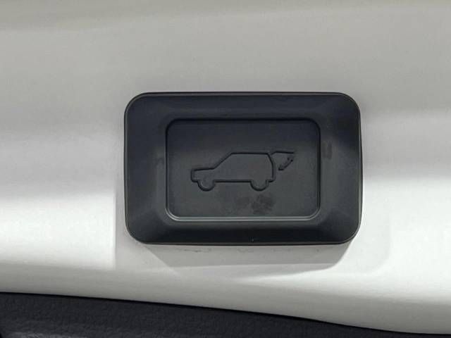 Toyota RAV4 2019-04 9403-6