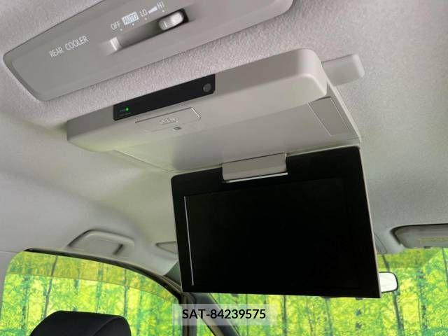 Toyota VOXY 2015-01 330587-3