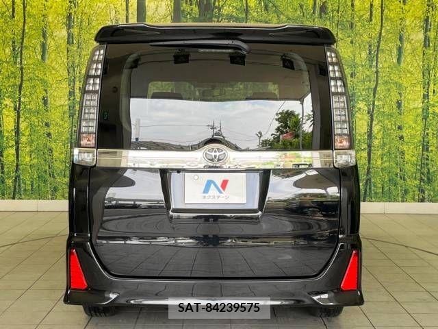 Toyota VOXY 2015-01 330587-15