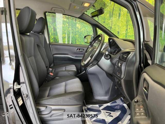Toyota VOXY 2015-01 330587-7