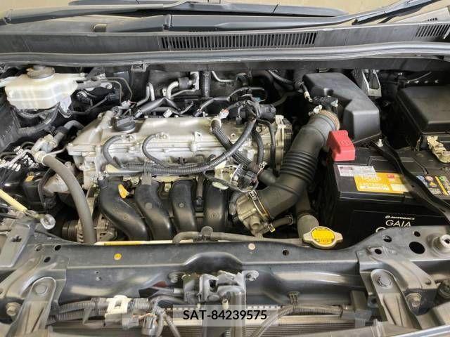 Toyota VOXY 2015-01 330587-19