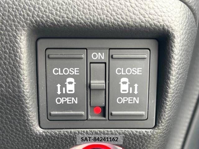 Honda N BOX 2017-10 278722-5